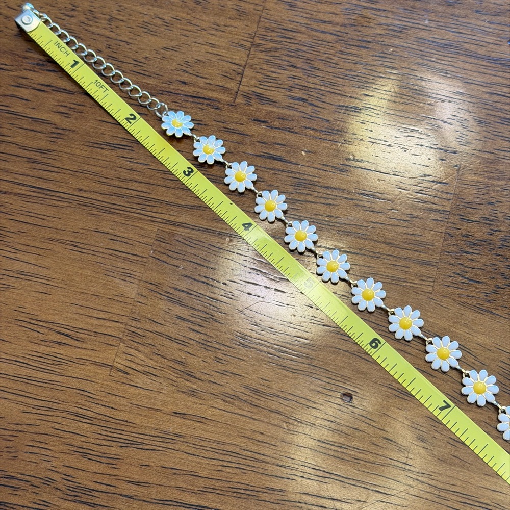 Daisy Flower Necklace and Earring Set - Picture 3 of 4